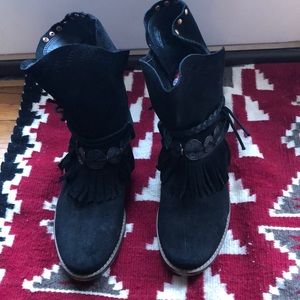 NWOT Musse and Cloud boho boots